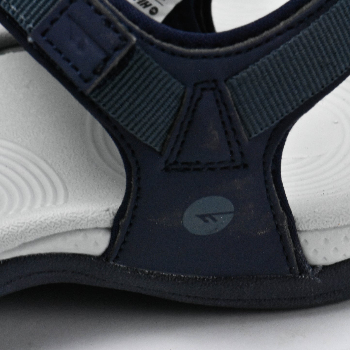 HI TEC MARINA ANSELIA
Référence : O014490