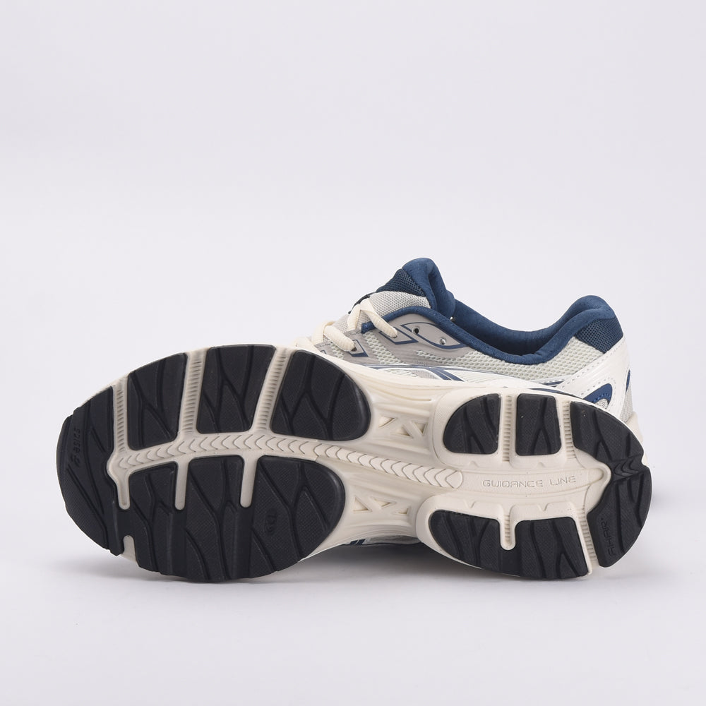 ASICS GEL FLUX CN
1011B646-300
