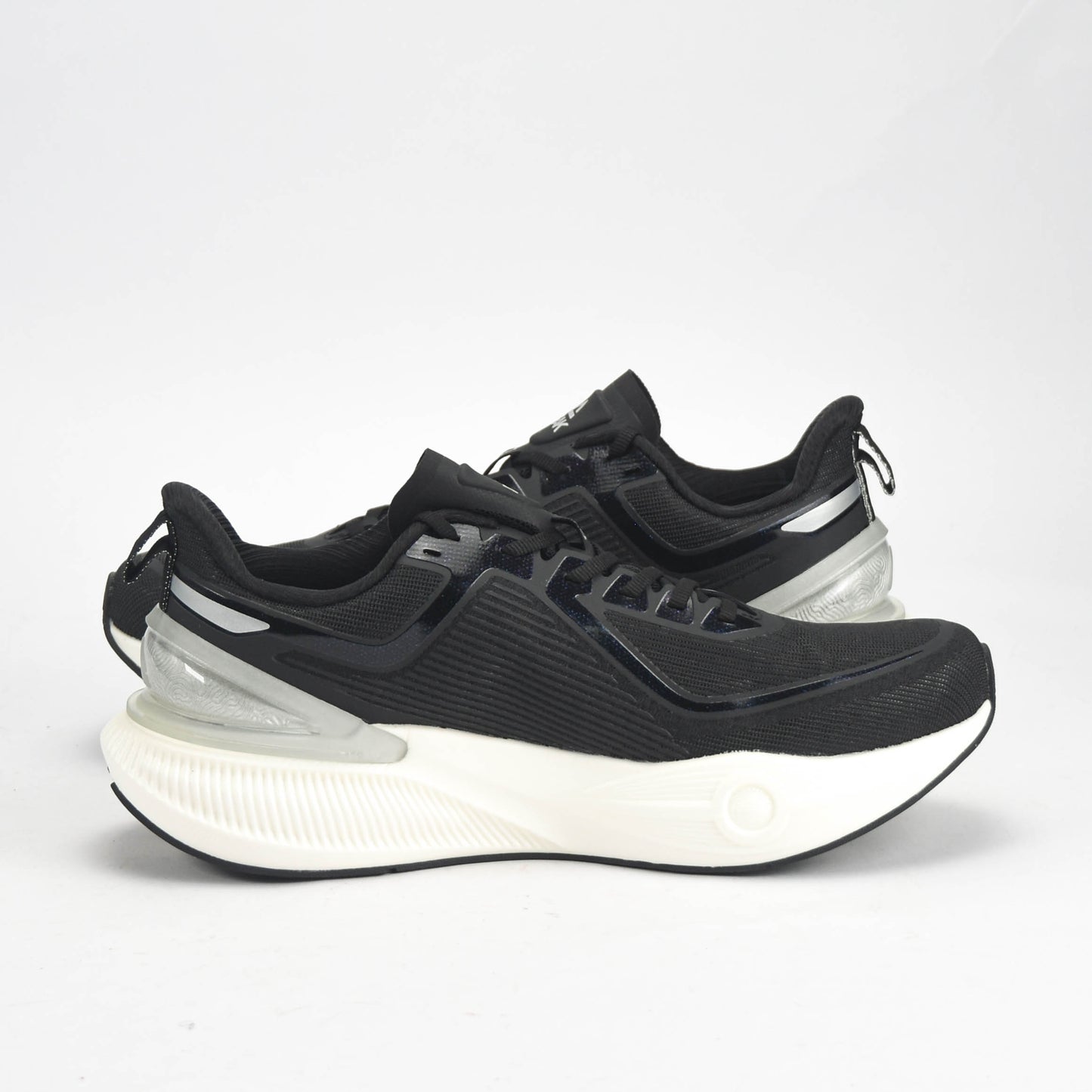 PEAK SHOES