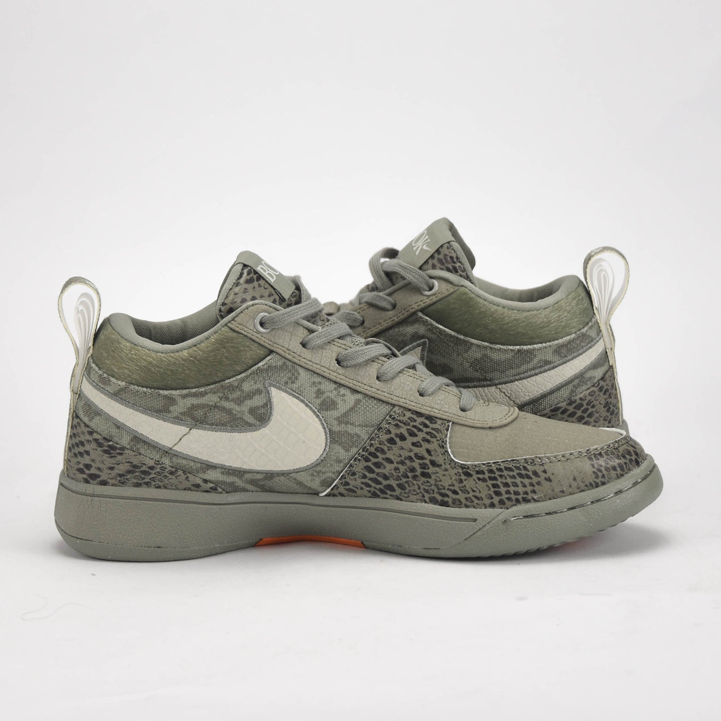 Nike Book 1