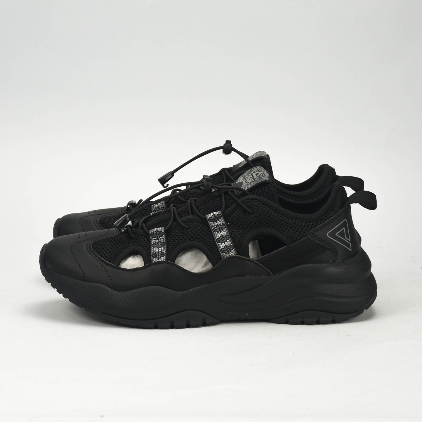 PEAK SPORTS SHOES