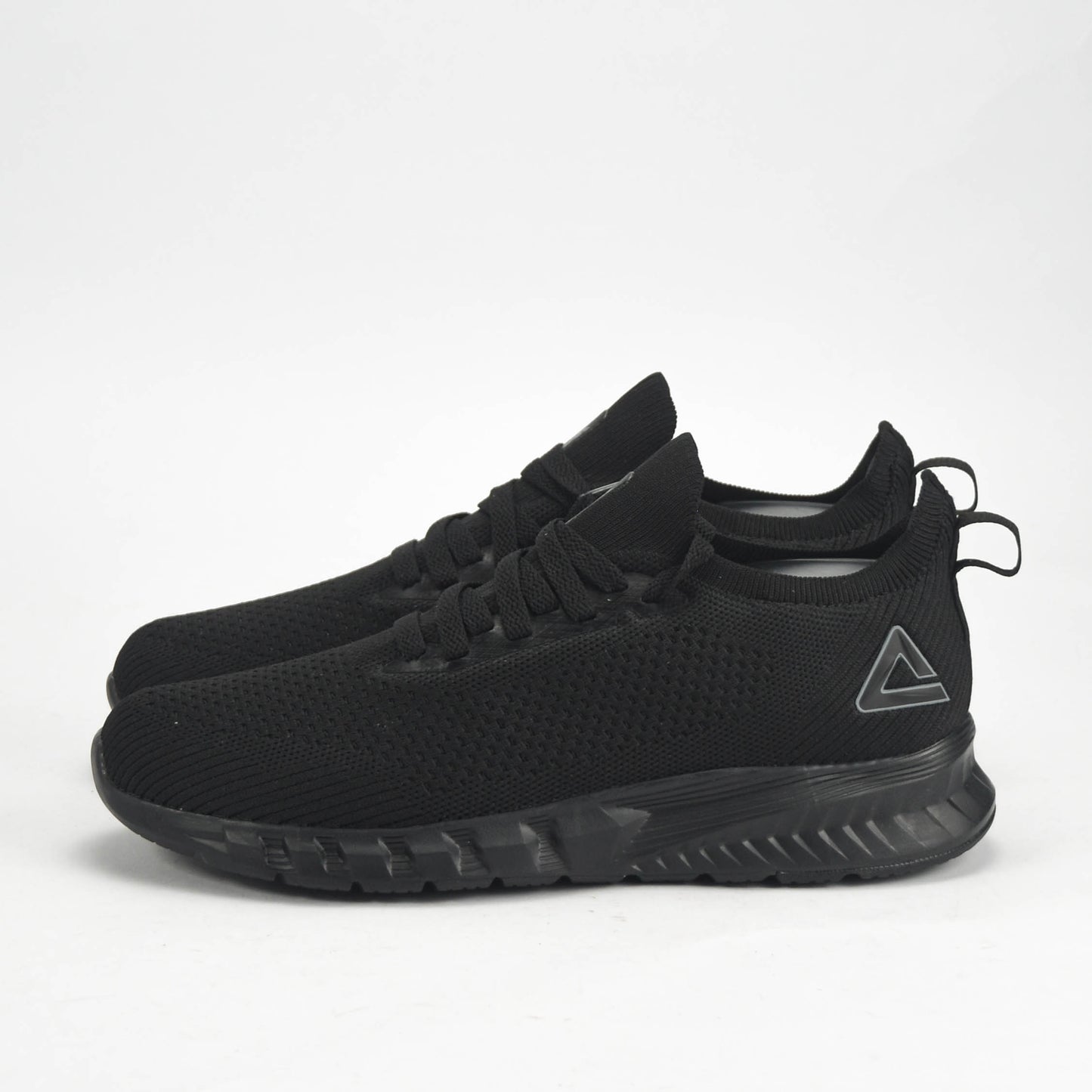 PEAK SHOES