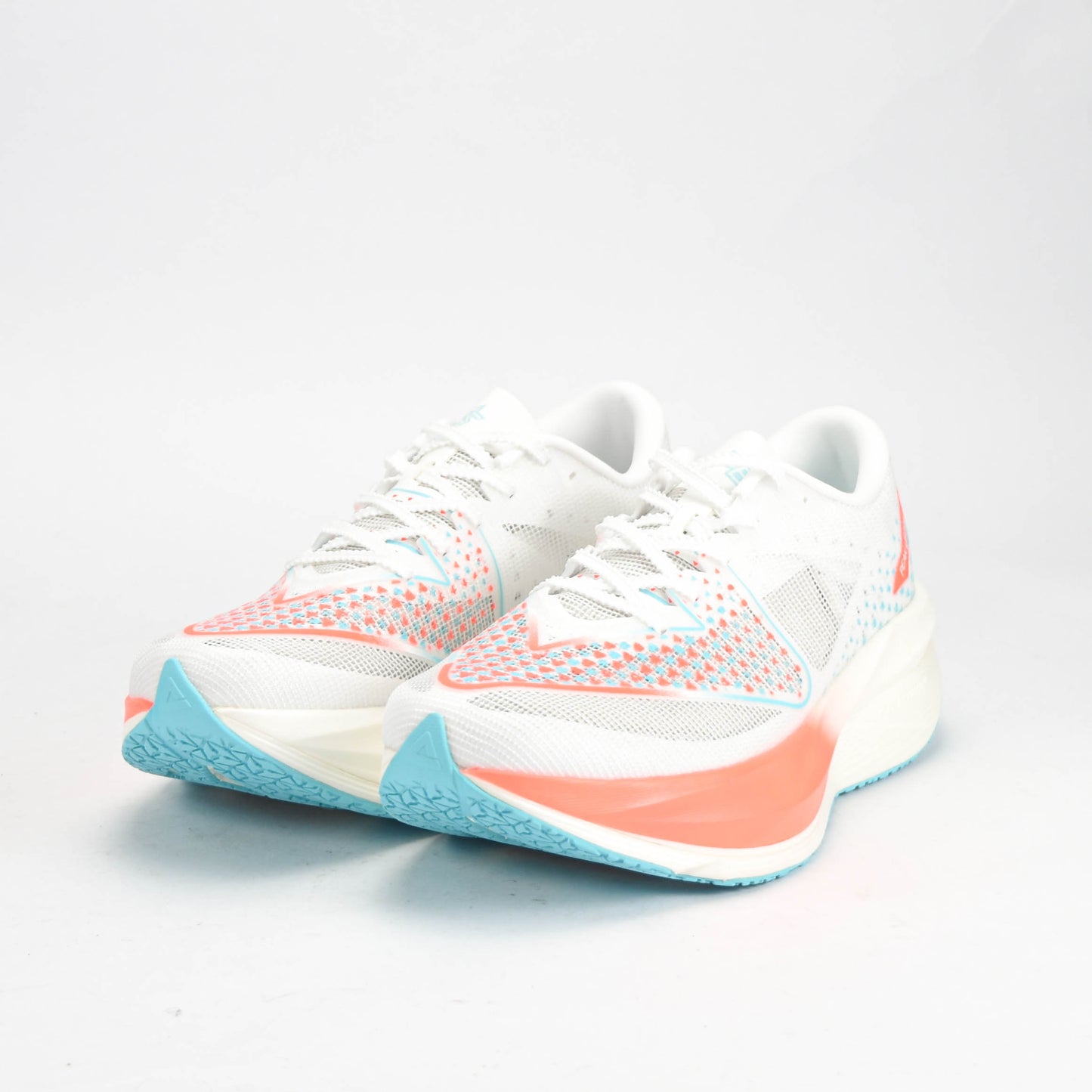 PEAK SHOES