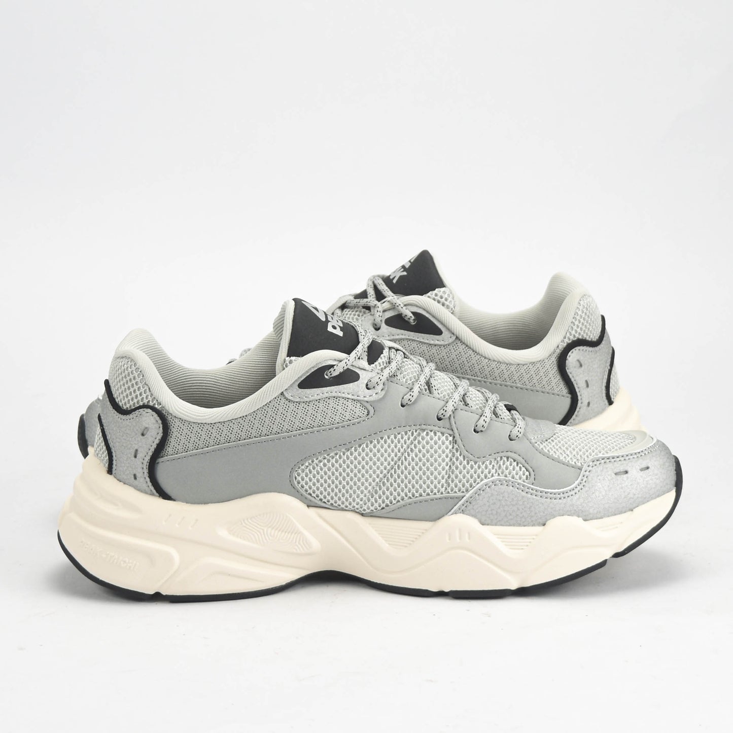 PEAK SHOES