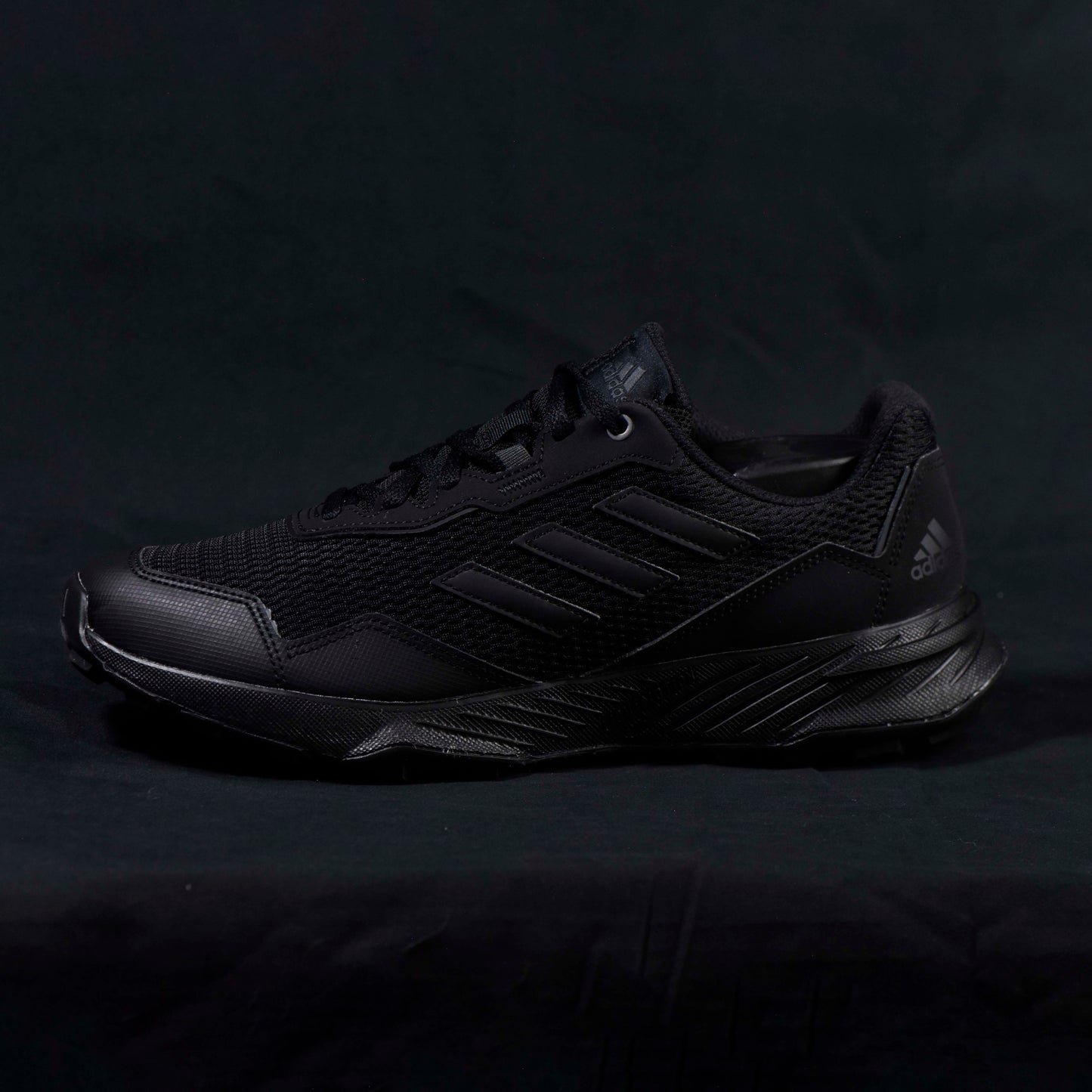 ADIDAS TRACE FINDER Q47235