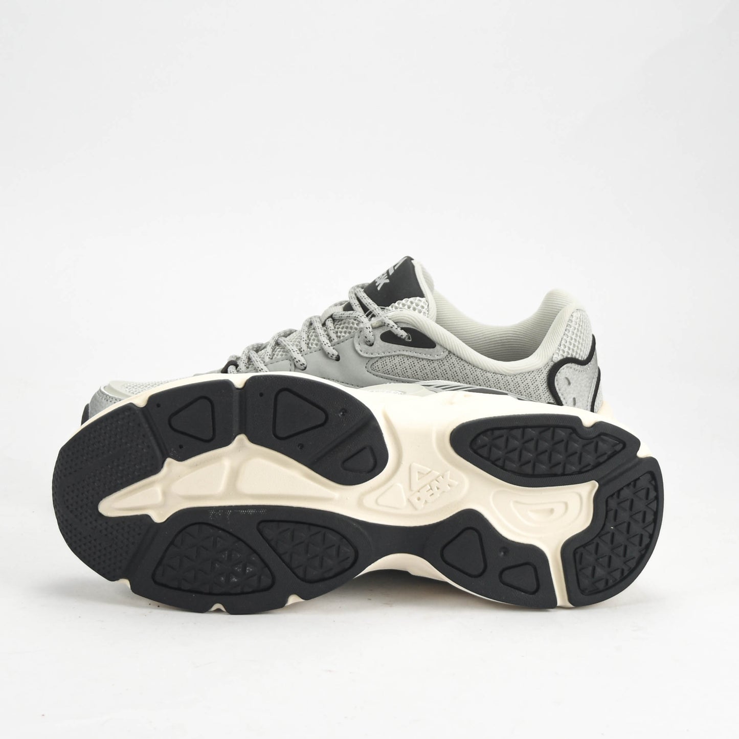 PEAK SHOES