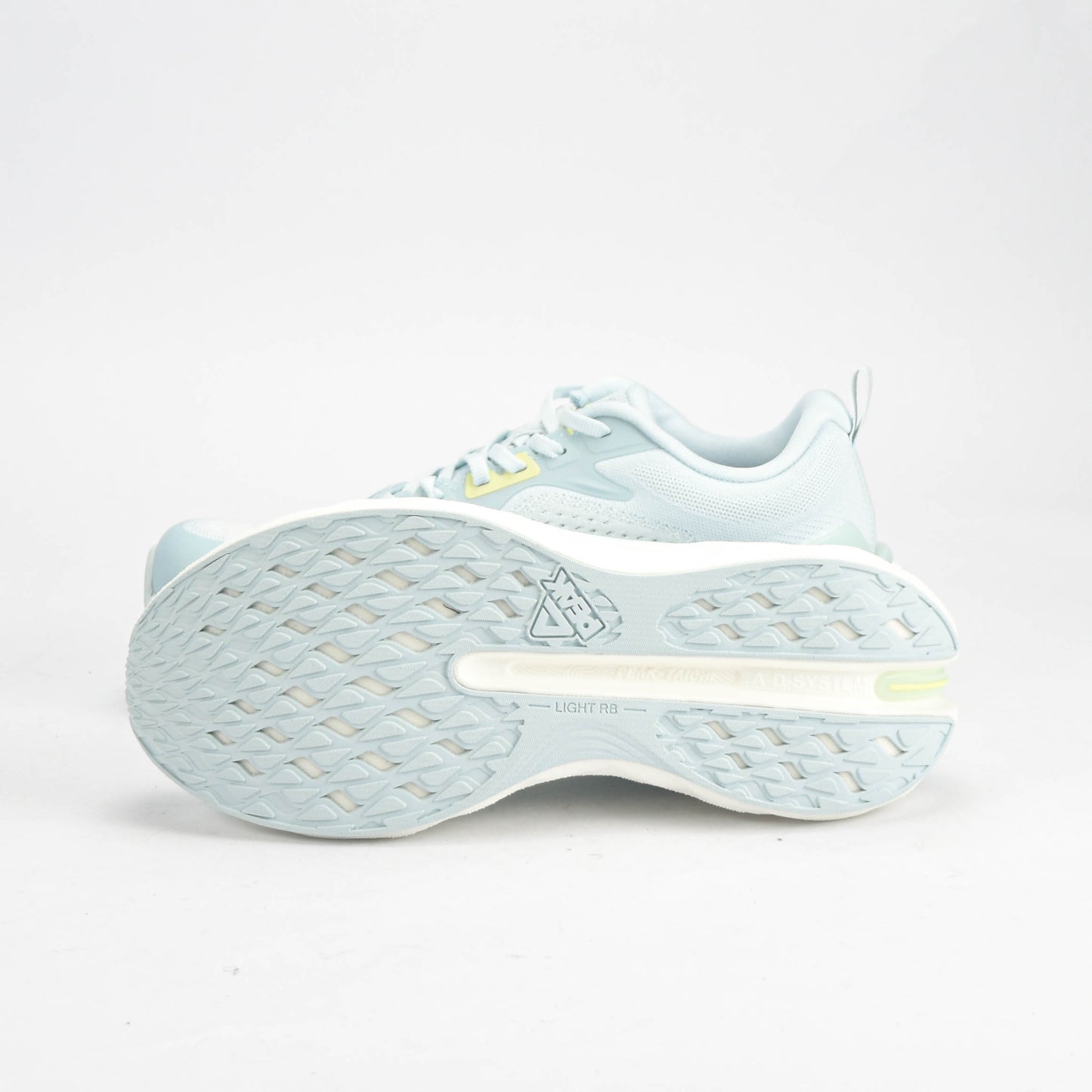 PEAK SHOES