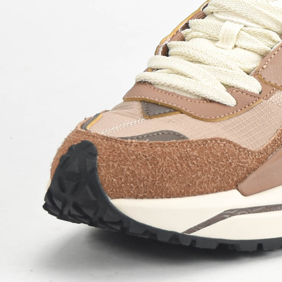 PEAK SHOES