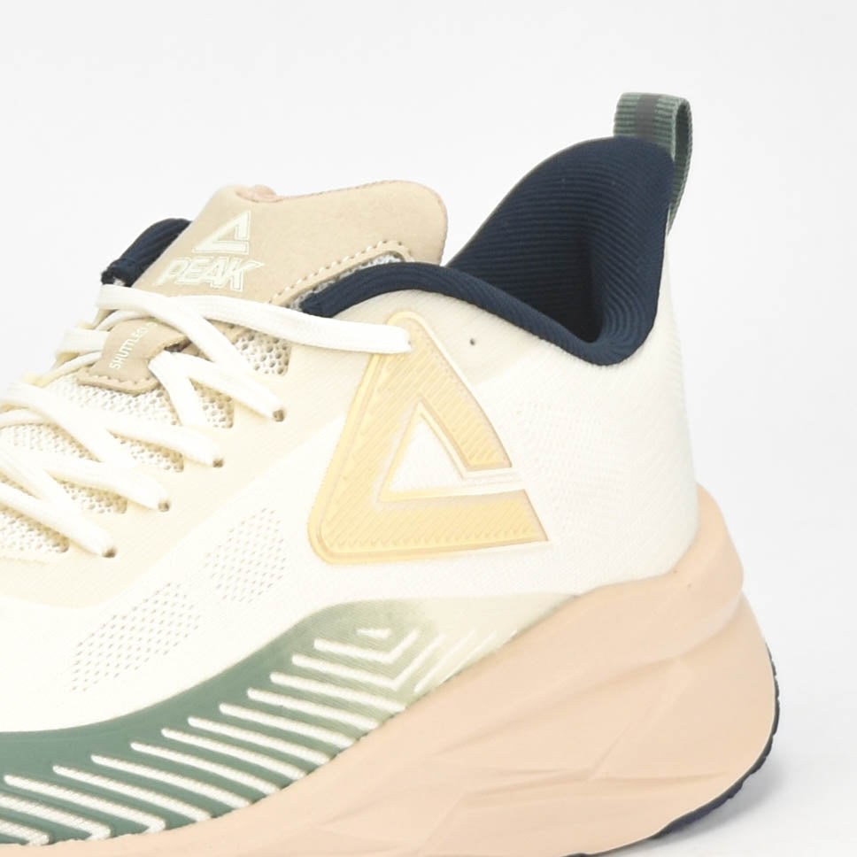 PEAK SHOES