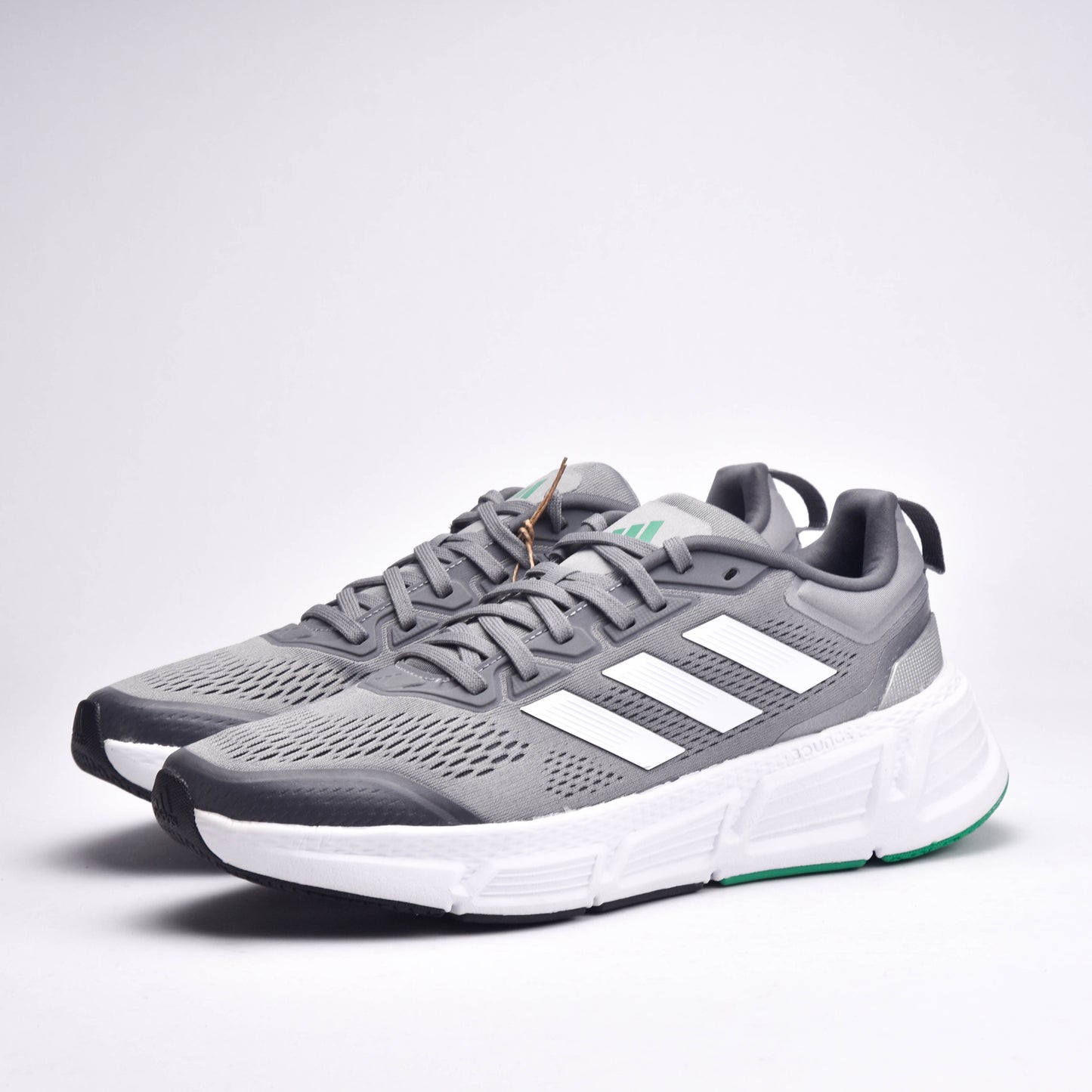 ADIDAS QUESTAR