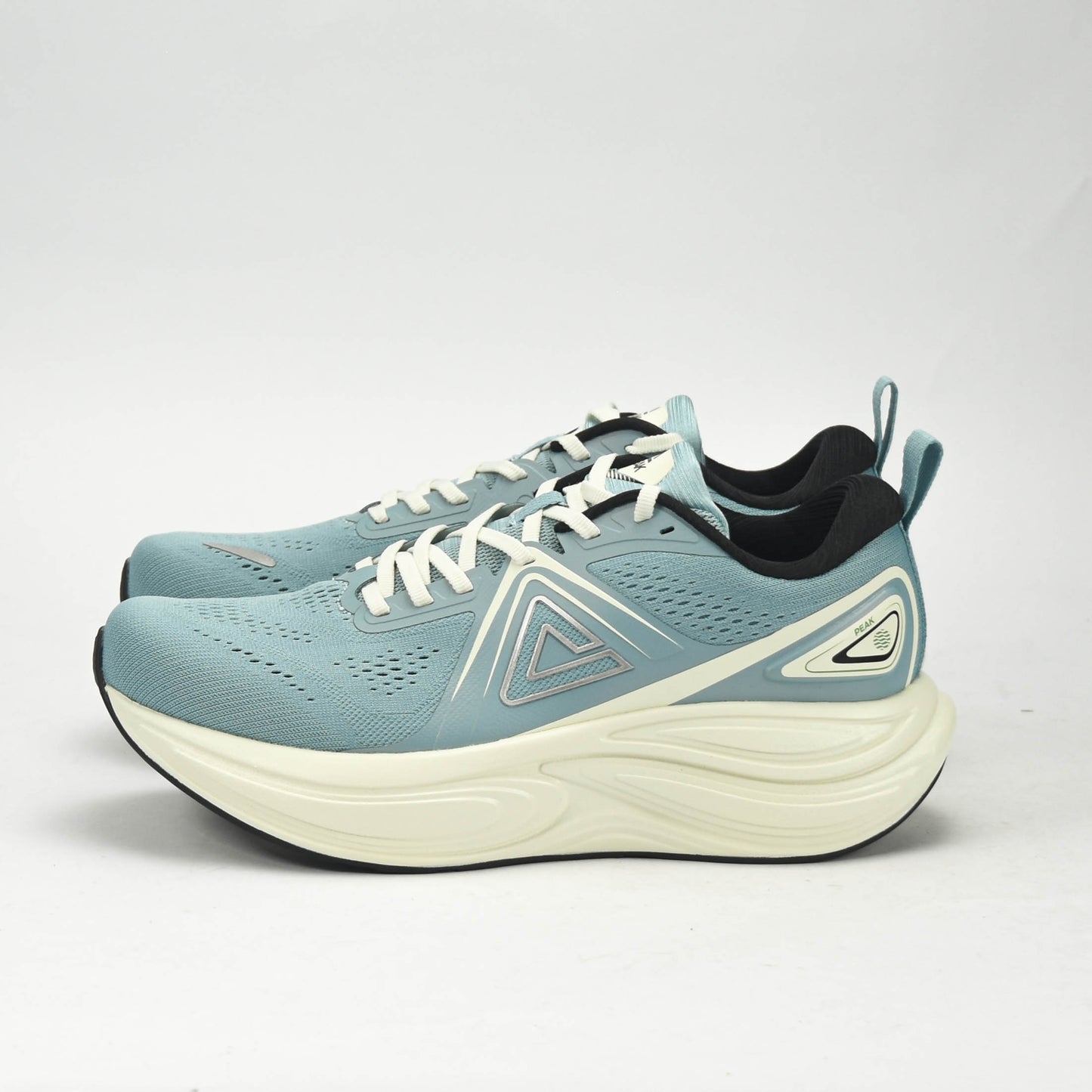 PEAK SPORTS SHOES