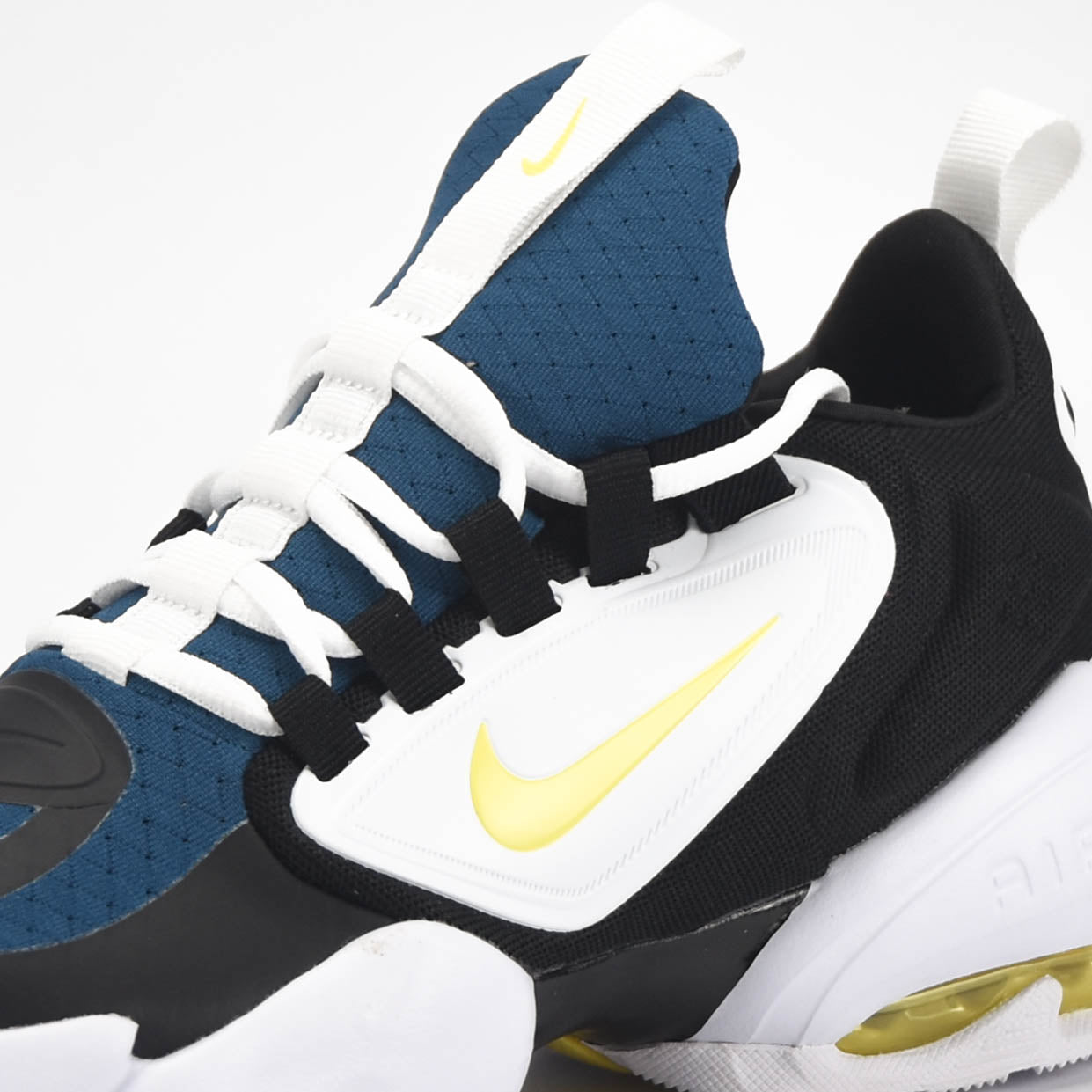 NIKE AIR MAX ALPHA SAVAGE
 AT3378-471
