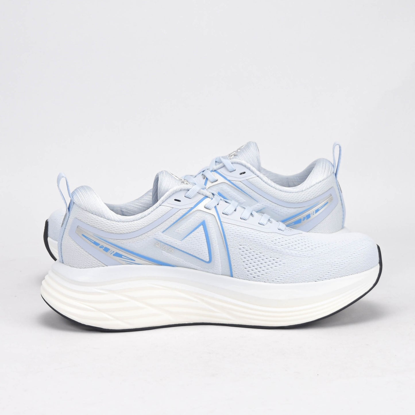 PEAK SHOES