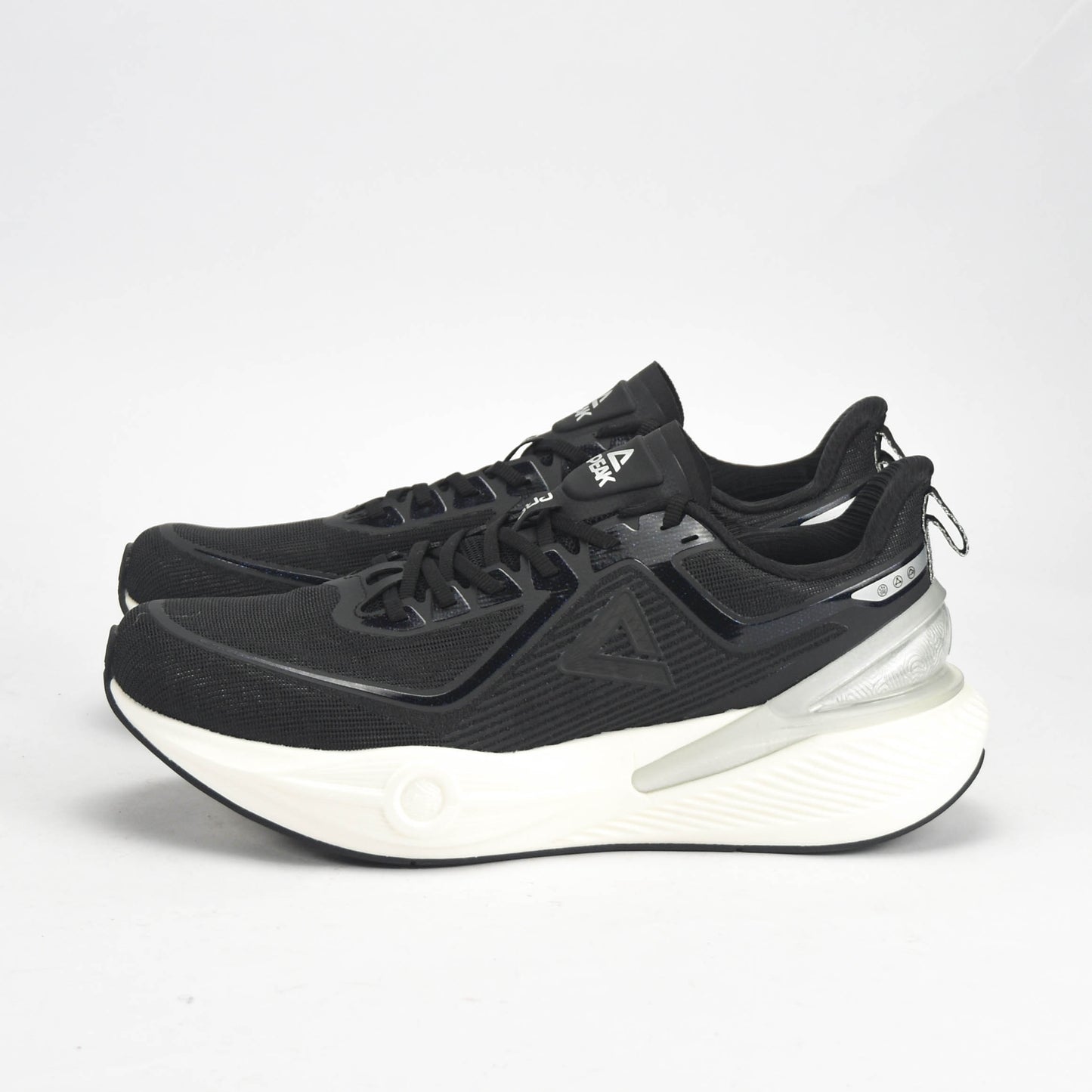 PEAK SHOES