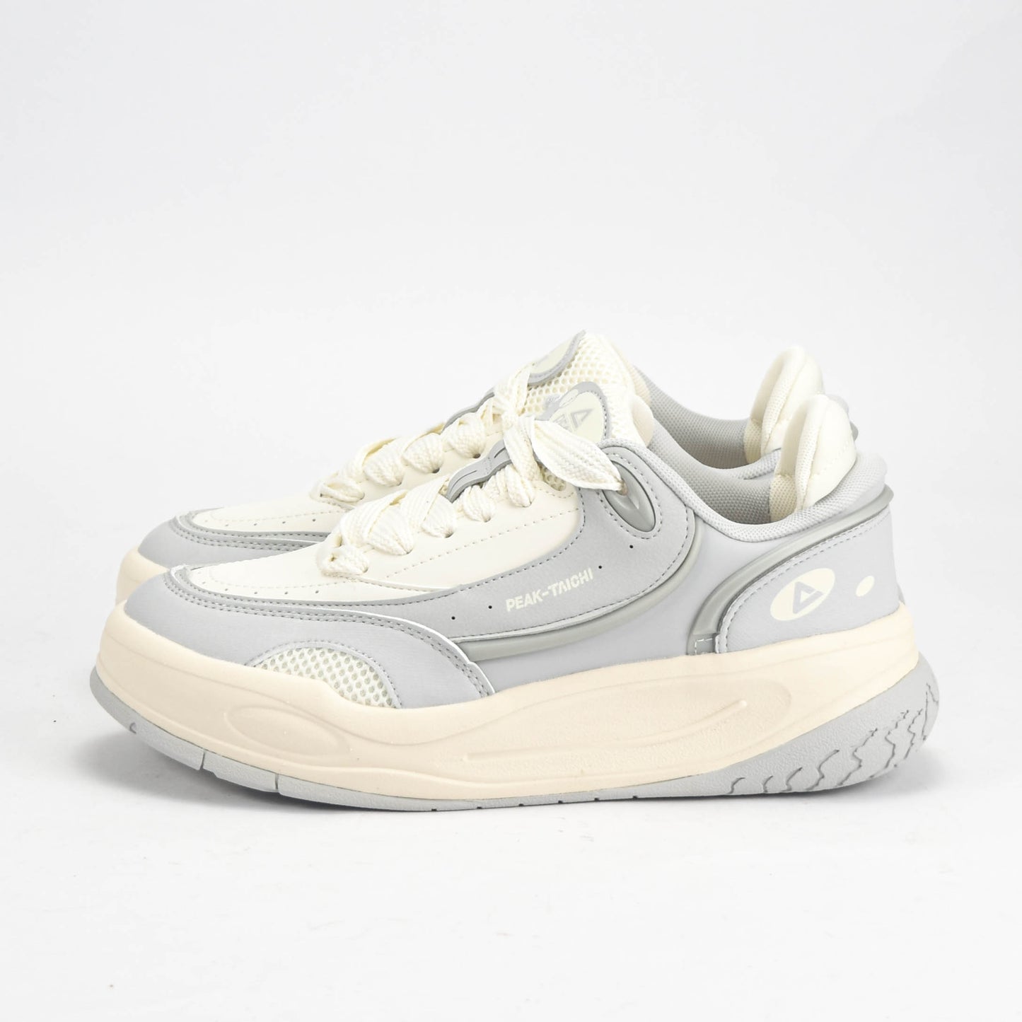 PEAK SHOES