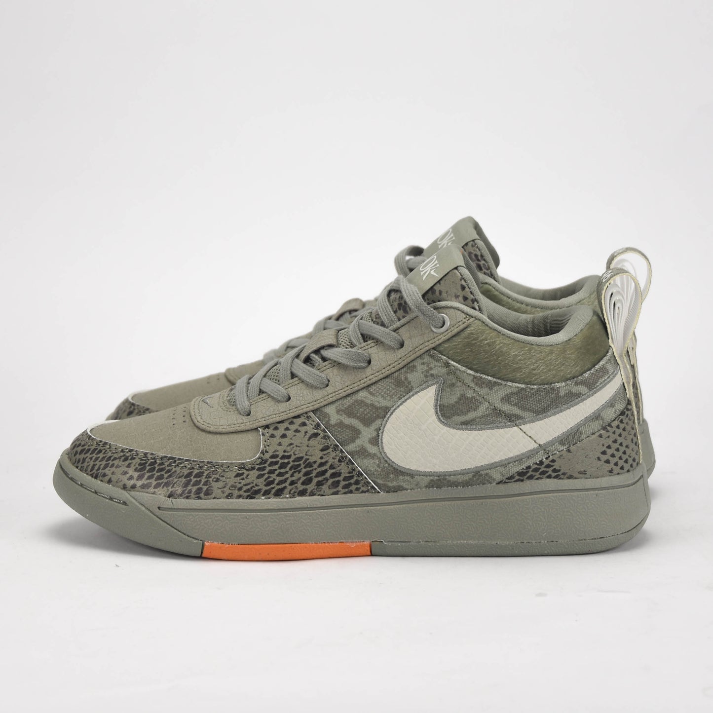 Nike Book 1