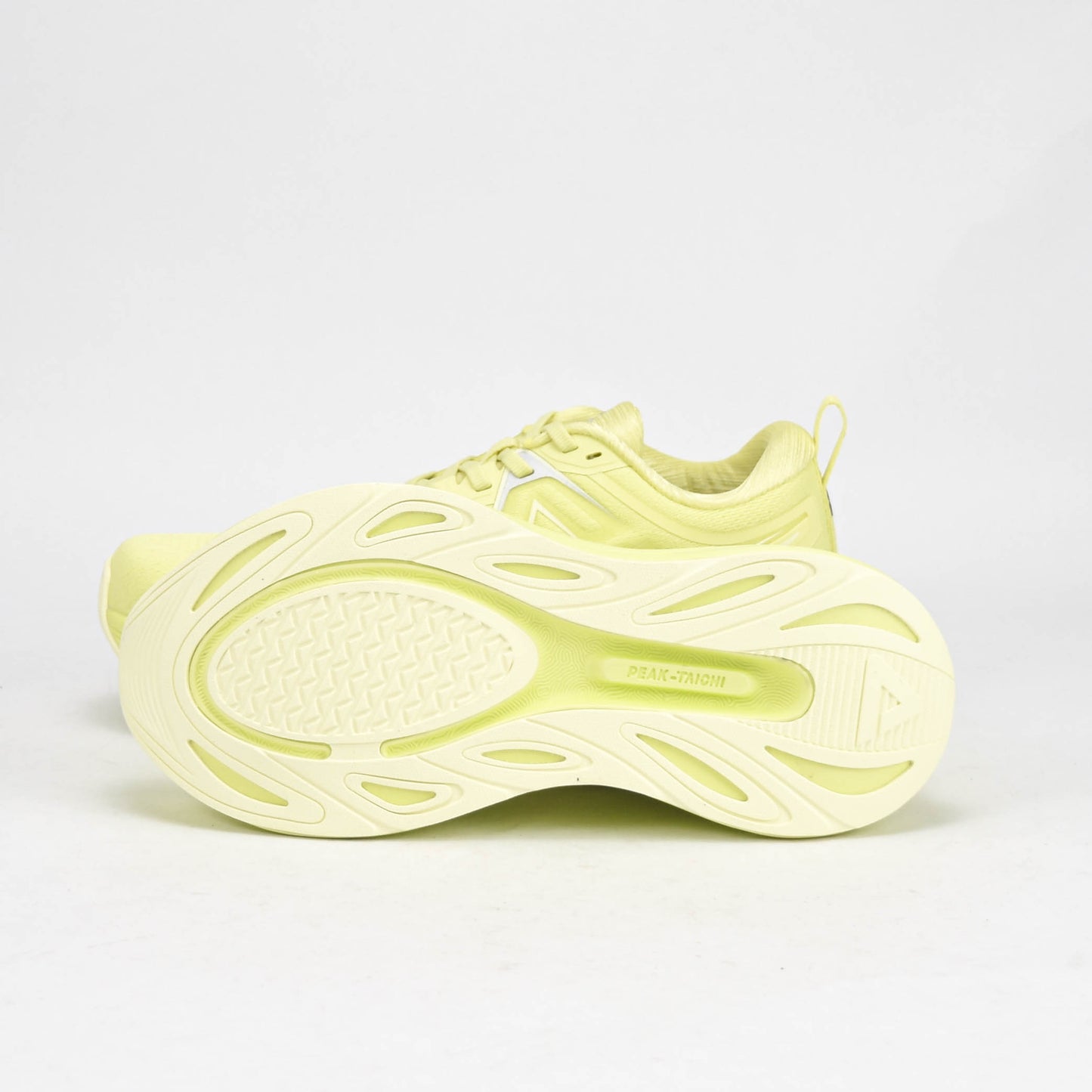 PEAK SHOES