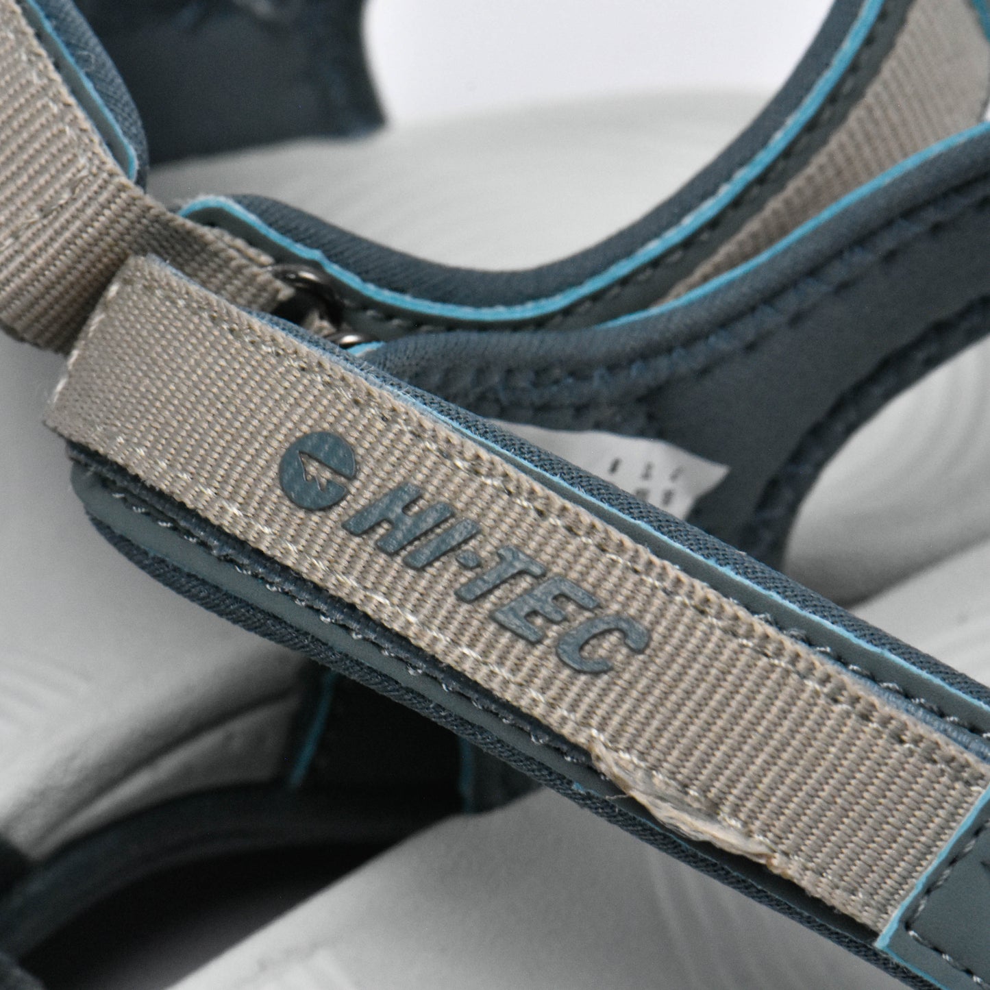 HI TEC ANSELIA
Référence : O014491