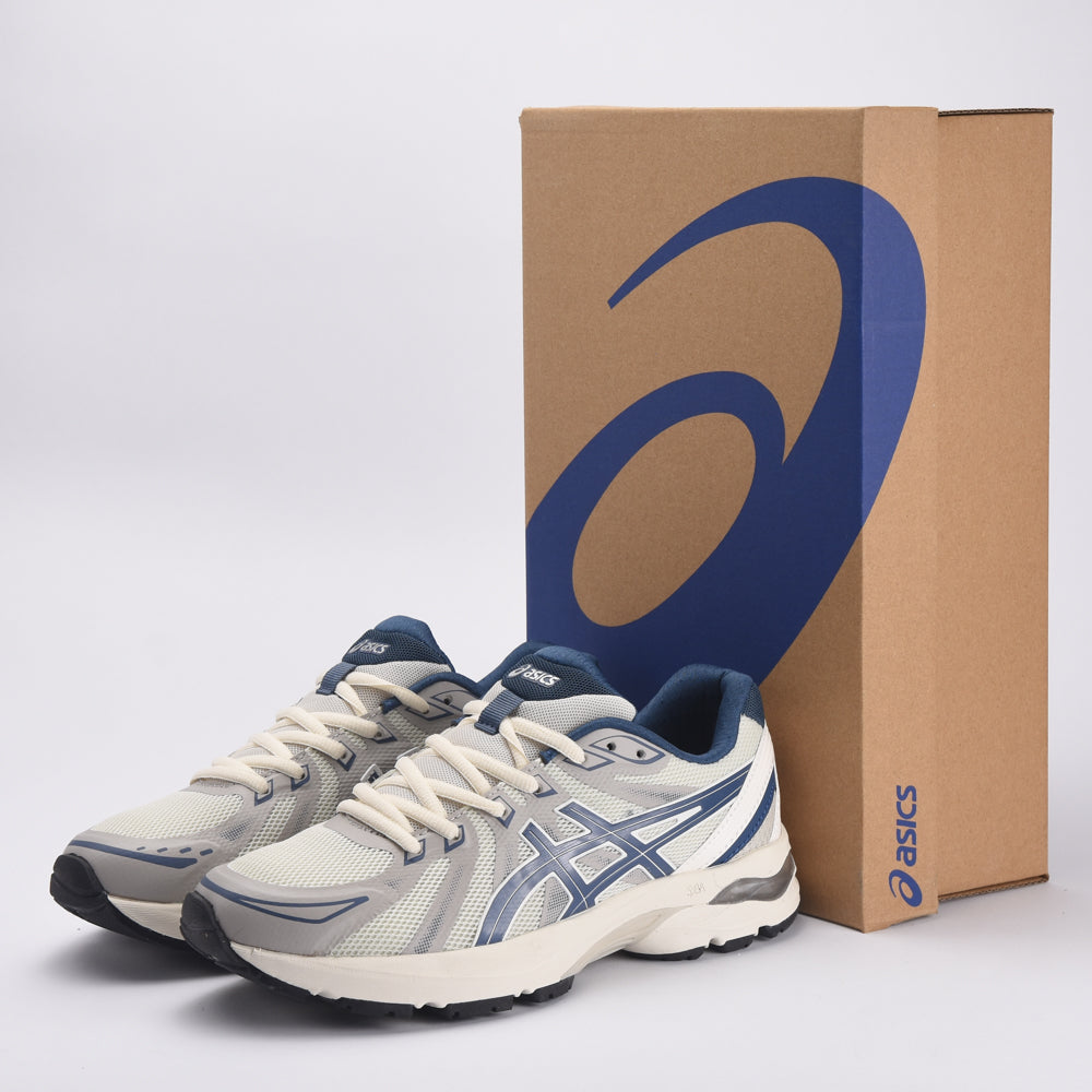 ASICS GEL FLUX CN
 1011B646-300