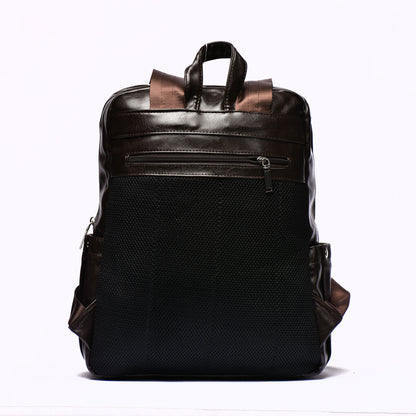 Sac à dos en cuir marron noirci avec multiples compartiments