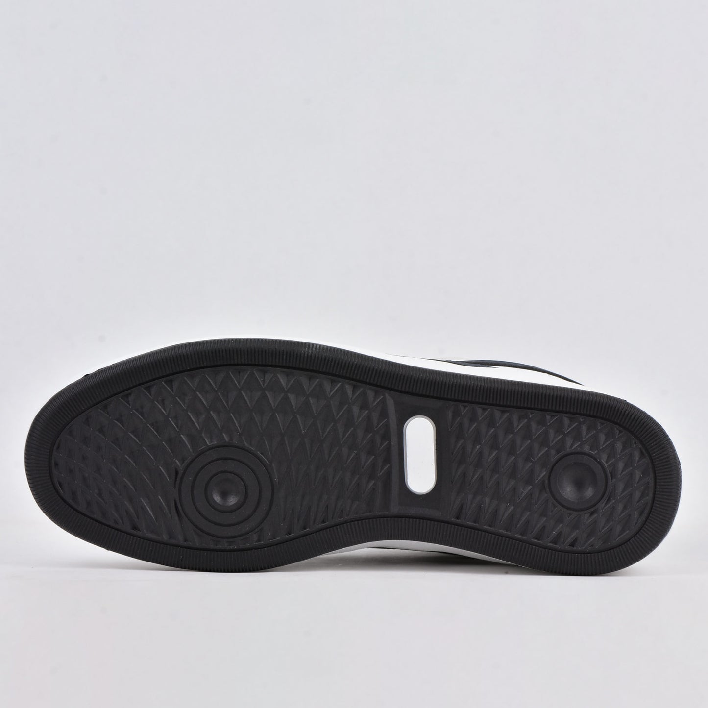 VASITY COURT WHITE/NAVY/BLACK HI TEC
Référence : S013767