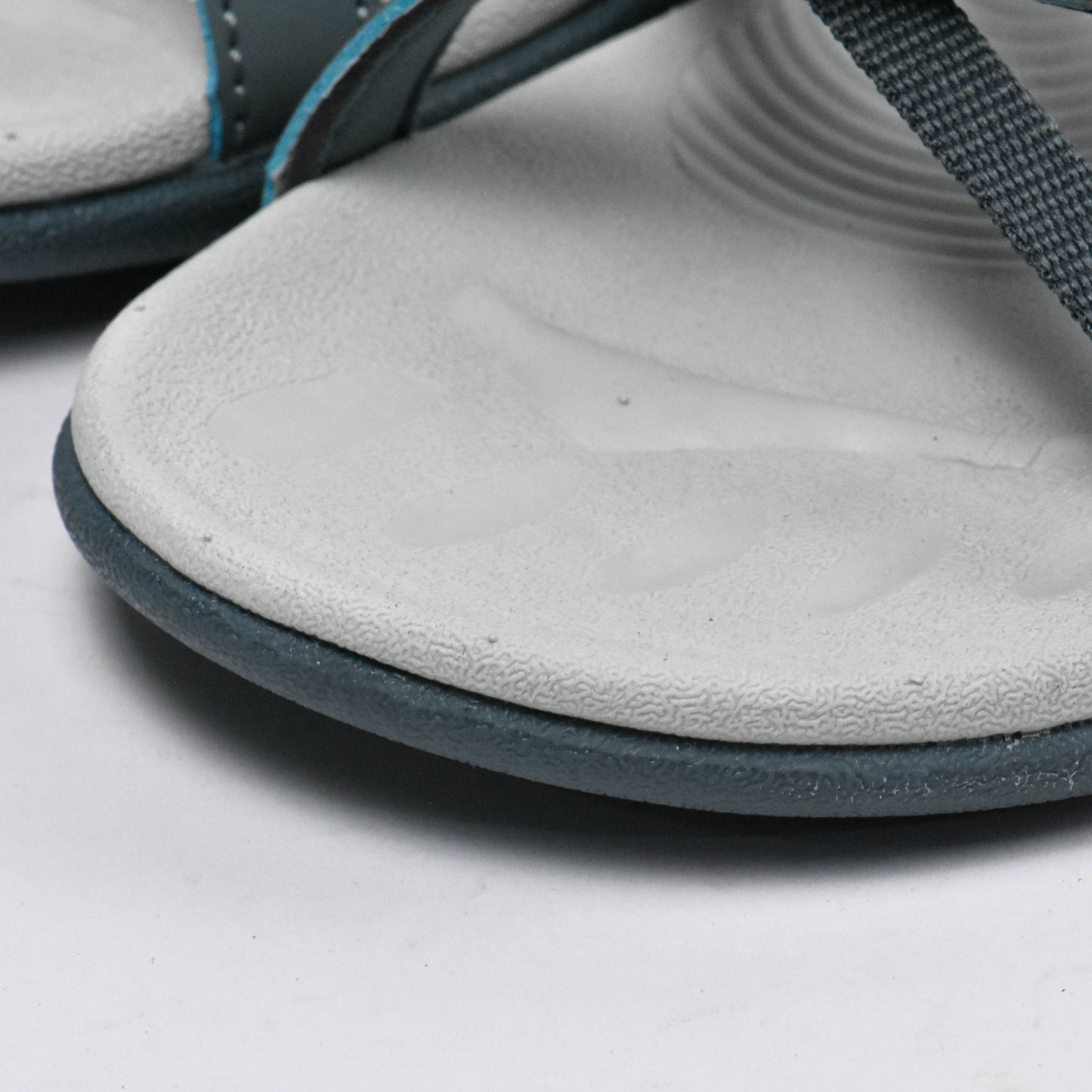 HI TEC ANSELIA
Référence : O014491