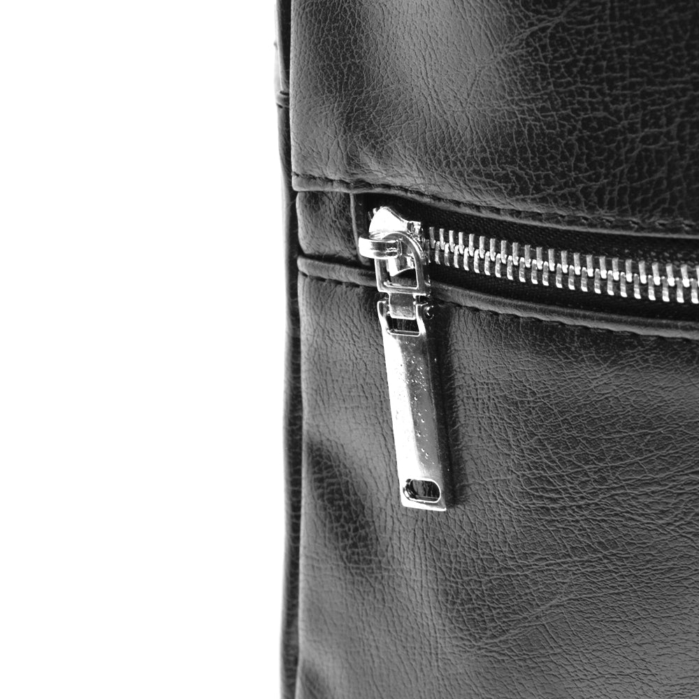 Sac à dos en cuir noir
Référence : 6601N